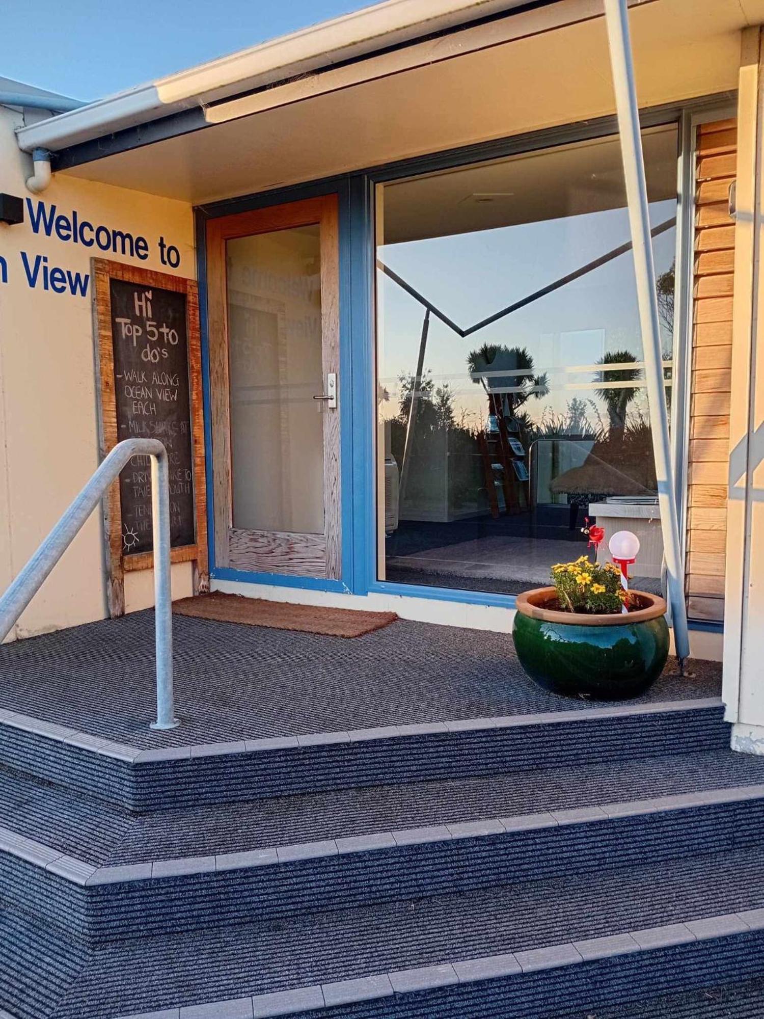 Stay In School By The Sea Dunedin Exterior foto